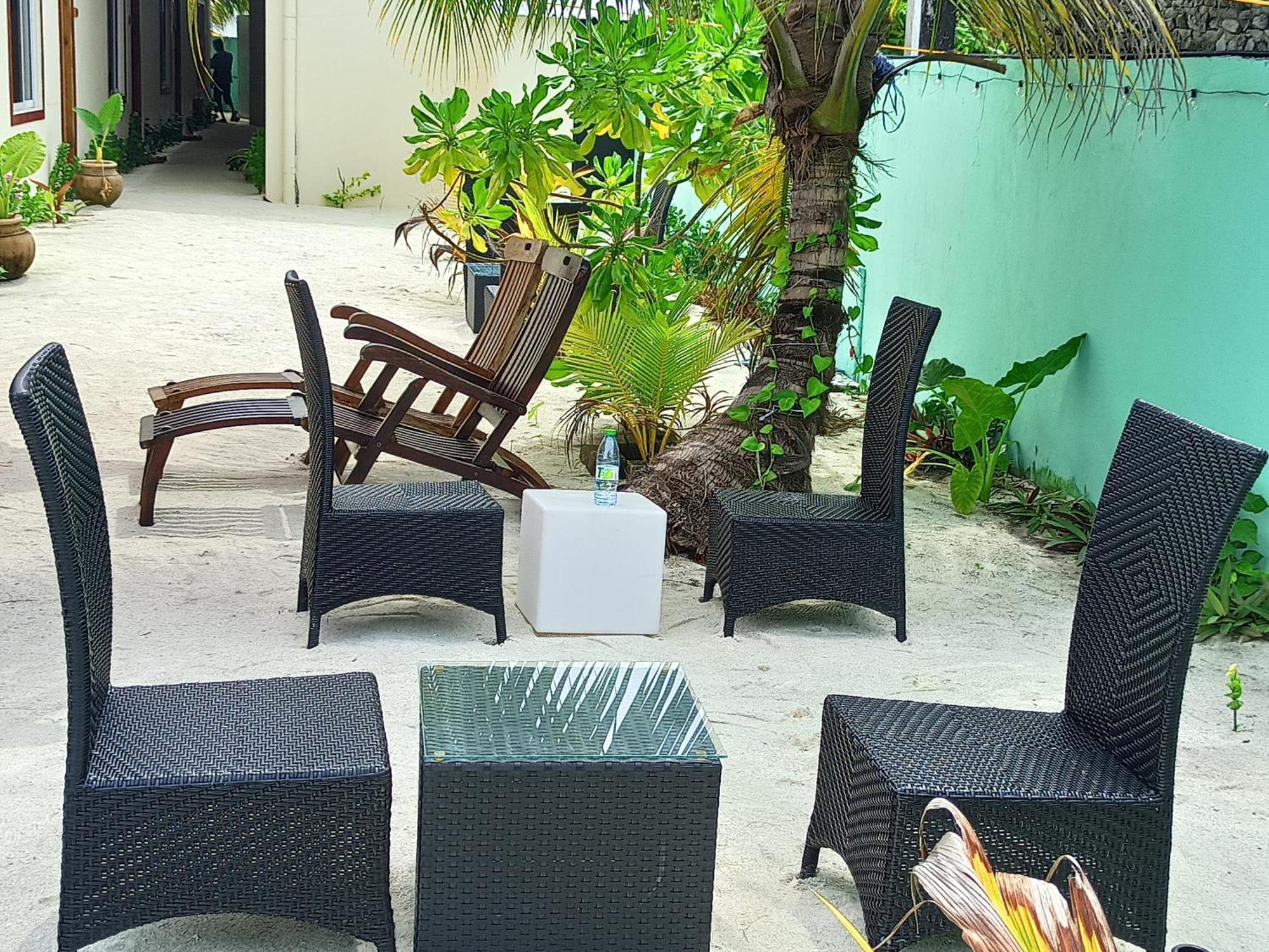 Mamello Beach Club Maldives Feridhoo Exteriör bild